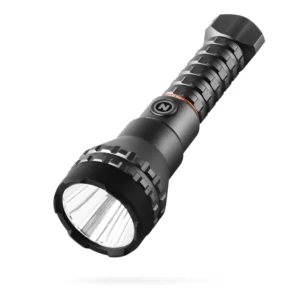 Linterna NEBO Luxtreme 500 lúmenes con haz de largo alcance.